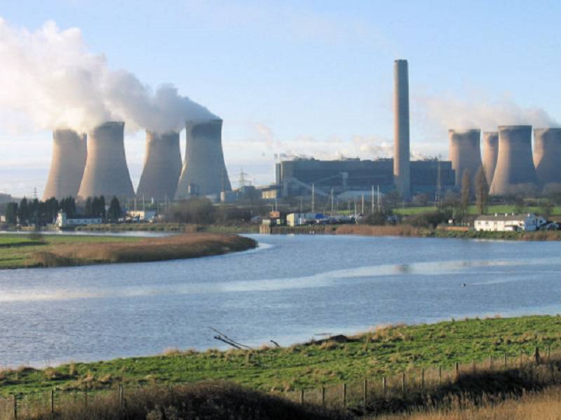 Fiddlers_Ferry_power_station_-_geograph_org_uk_-_205758_compressed